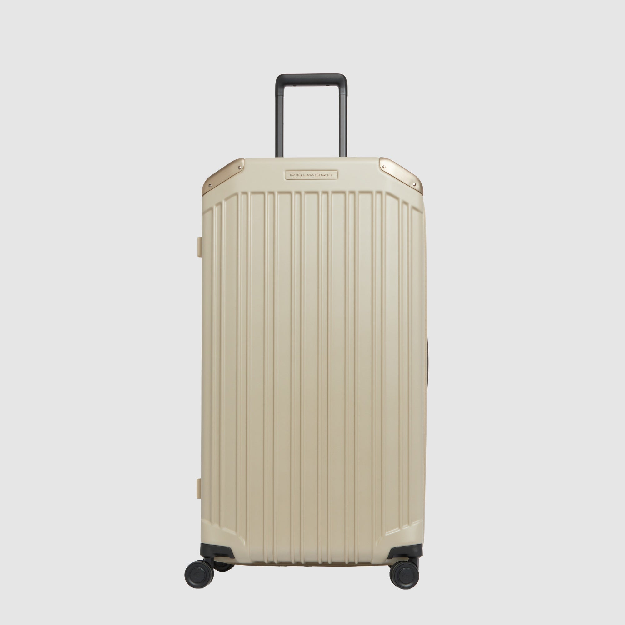 Hardside 4 wheel suitcase in trunk shape - matt black