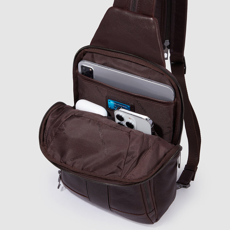 Mochila bandolera para iPad® adaptable a mochila