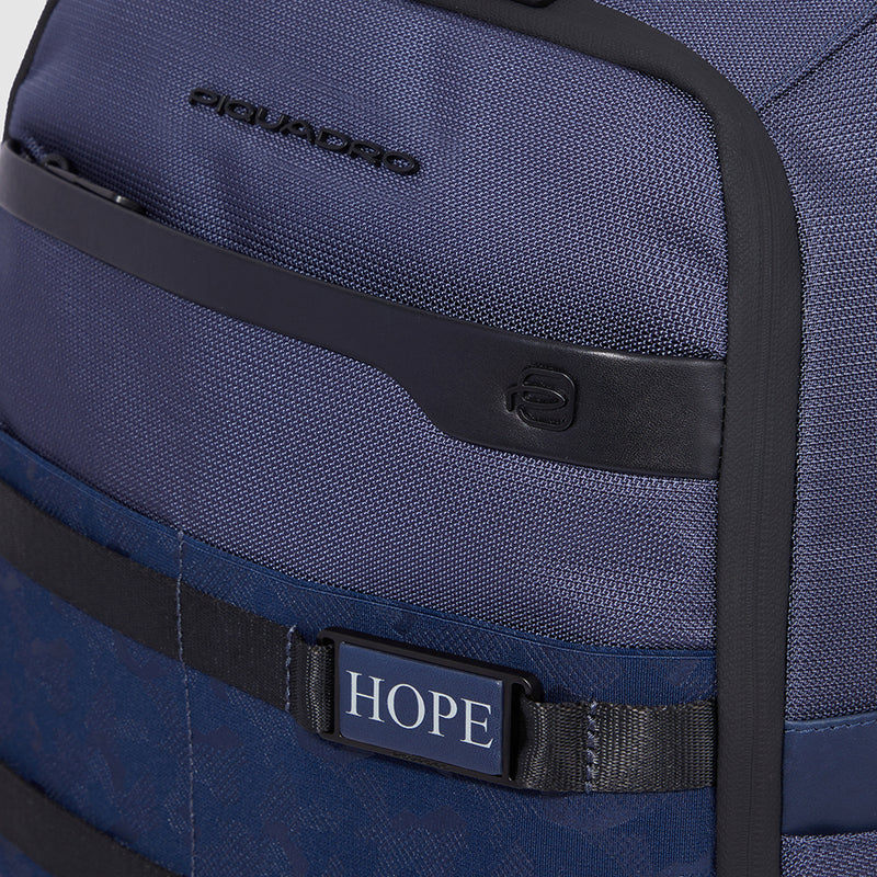 Personalizable, modular laptop backpack 14"