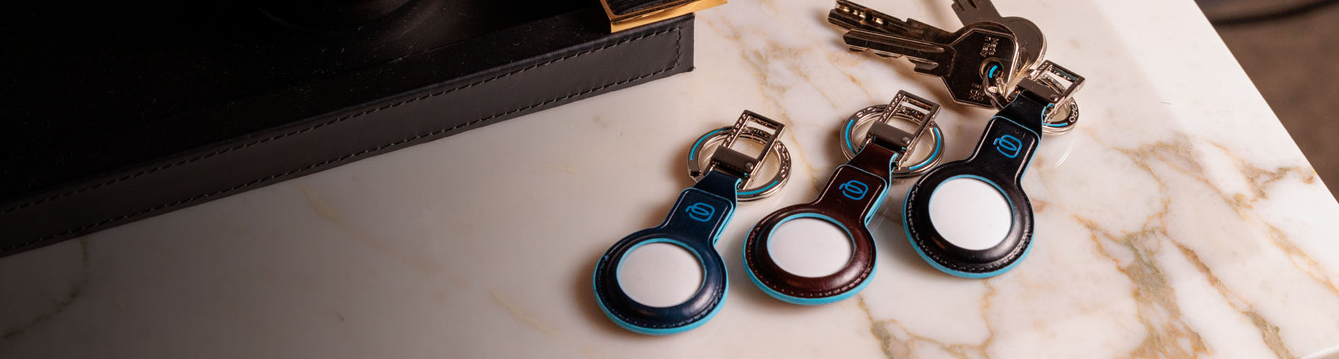 Keychain with double carabiner hook
