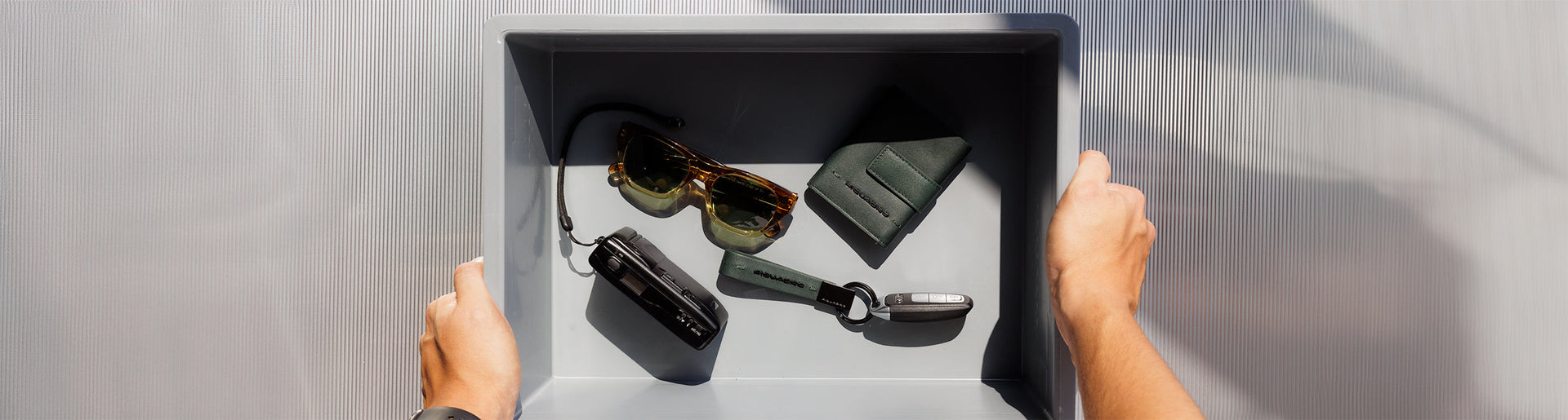Suitcases organizers