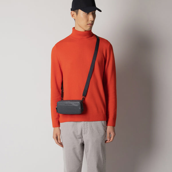 Men's clutch with three dividers