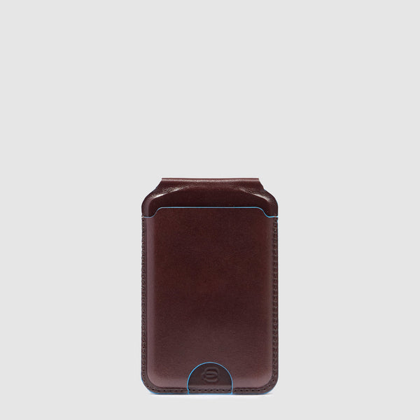 MagSafe wallet with rechargeable tracker
