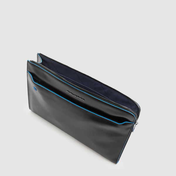 Laptop sleeve 13,3" with stow-away handles
