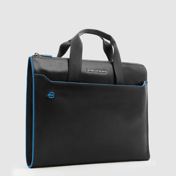 Laptop sleeve 13,3" with stow-away handles