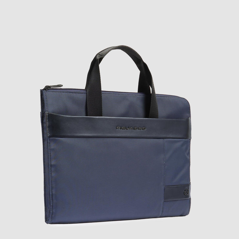Laptop sleeve 13,3" with stow-away handles