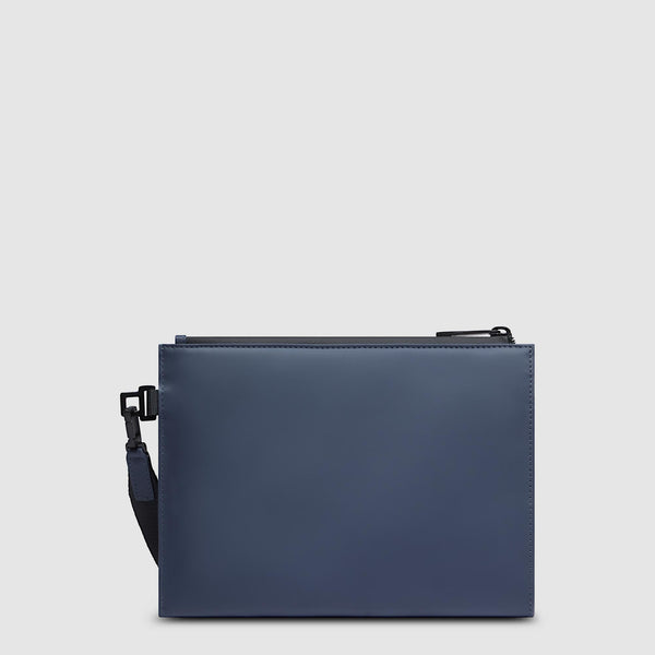 Water resistant clutch