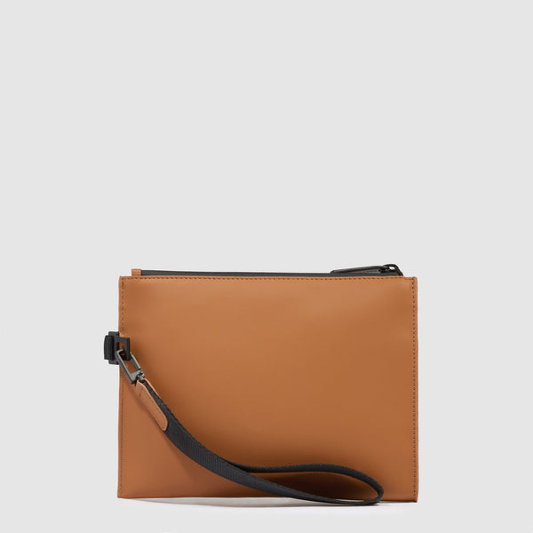 Water resistant clutch - 3
