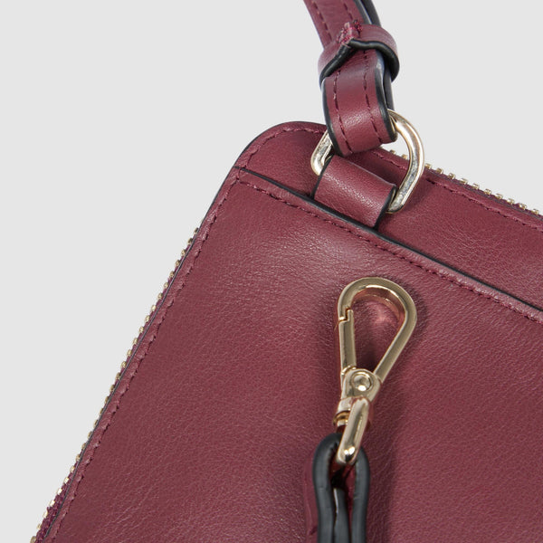 Leather neck phone case