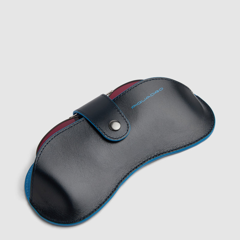 Leather Glasses Case with Tracker and MagSafe®