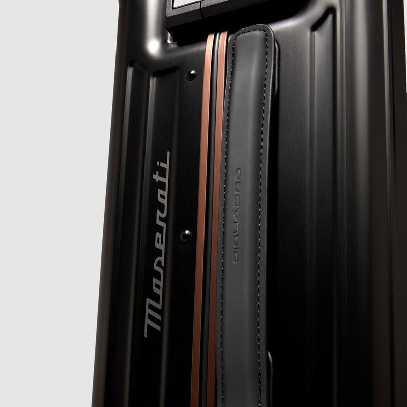 Slim, cabin hardside spinner "Piquadro x Maserati