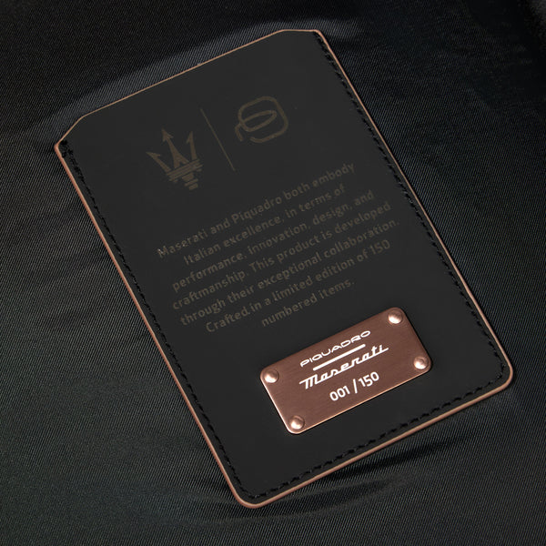 Slim, cabin hardside spinner "Piquadro x Maserati