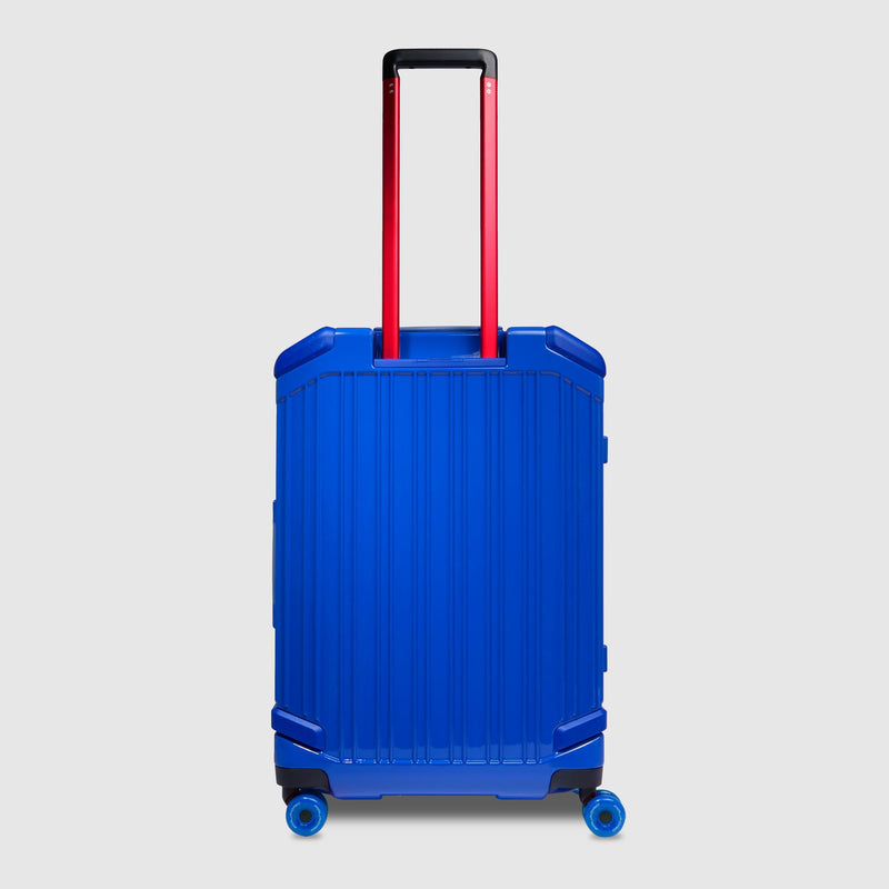 Medium size,4 wheel suitcase