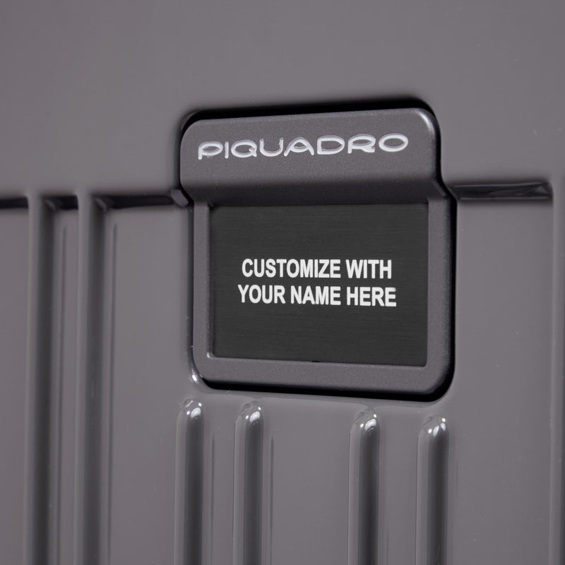 Medium size, expandable 4 wheel suitcase