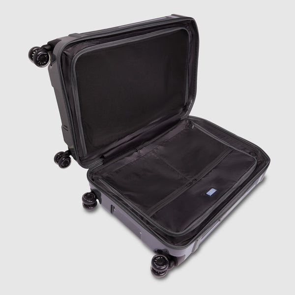 Medium size,4 wheel suitcase