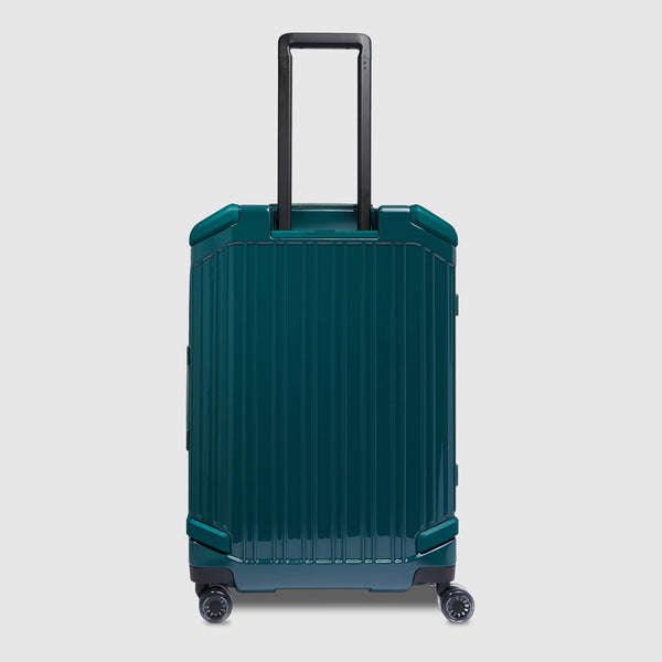 Medium size,4 wheel suitcase
