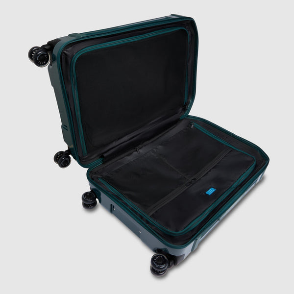 Medium size,4 wheel suitcase