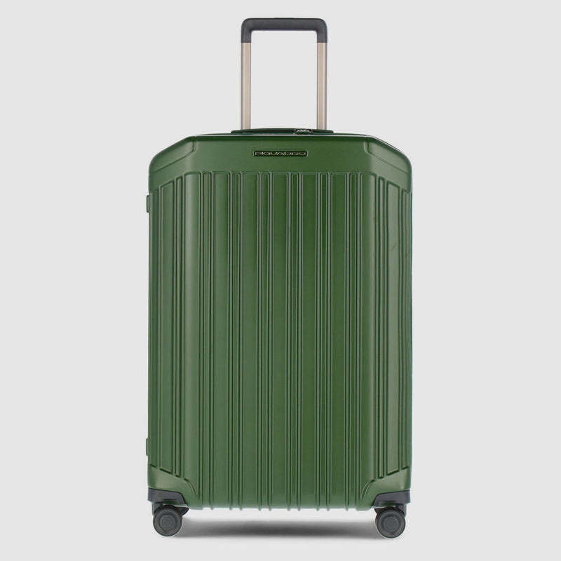 Medium size, hardside spinner