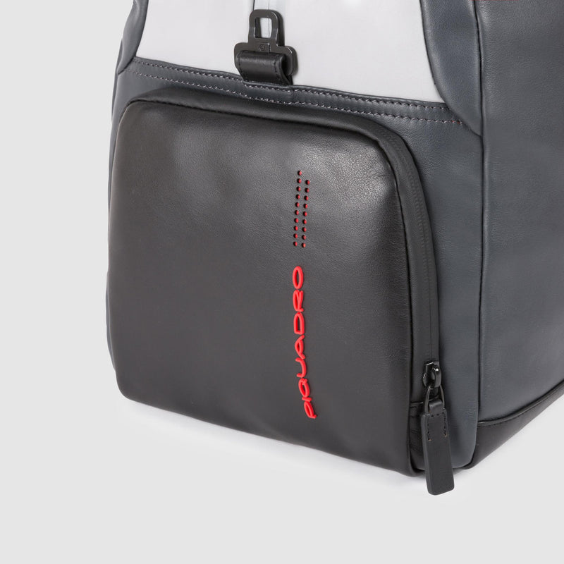 Personalizable duffel bag with shoe compartment