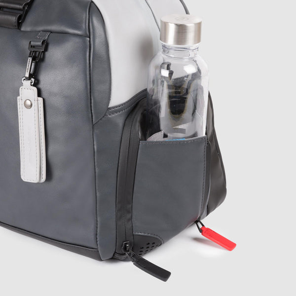 Personalizable duffel bag