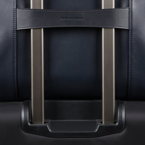 Personalizable duffel bag