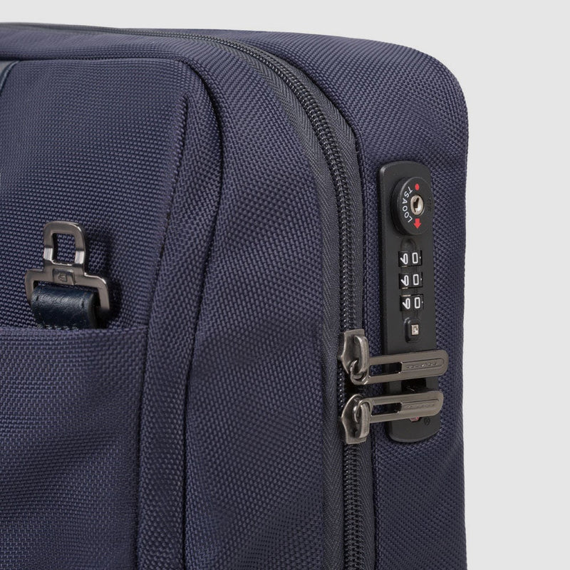 Slim laptop bag with wheels 15,6"