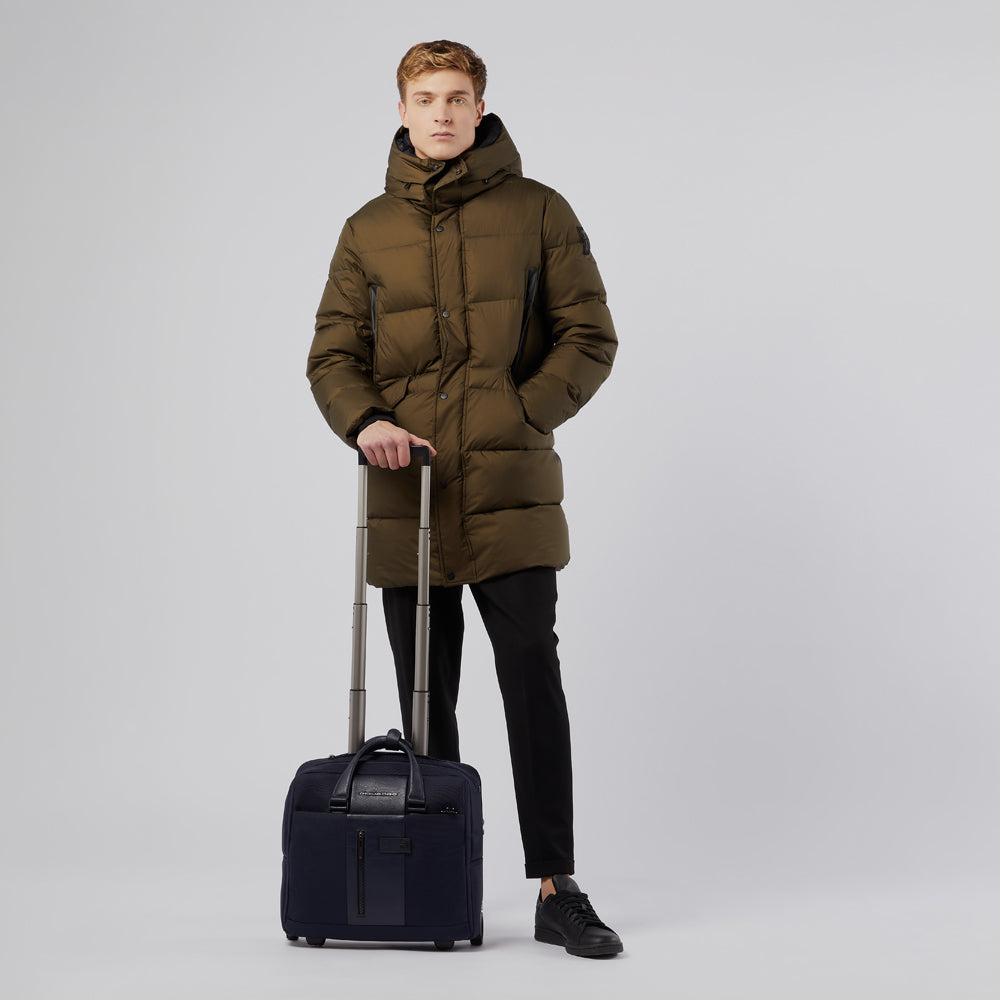 Slim laptop bag with wheels 15,6