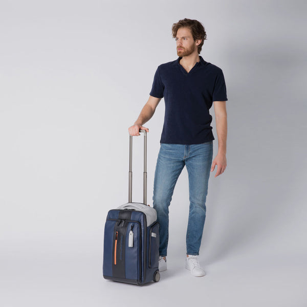 Convertible to backpack cabin suitcase