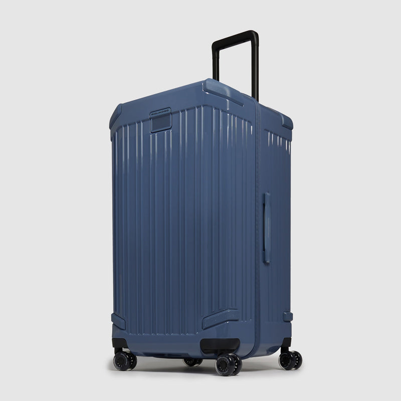 Hardside 4 wheel suitcase in trunk shape