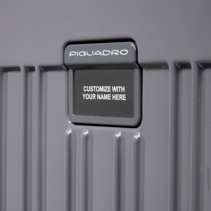 Hardside 4 wheel suitcase in trunk shape