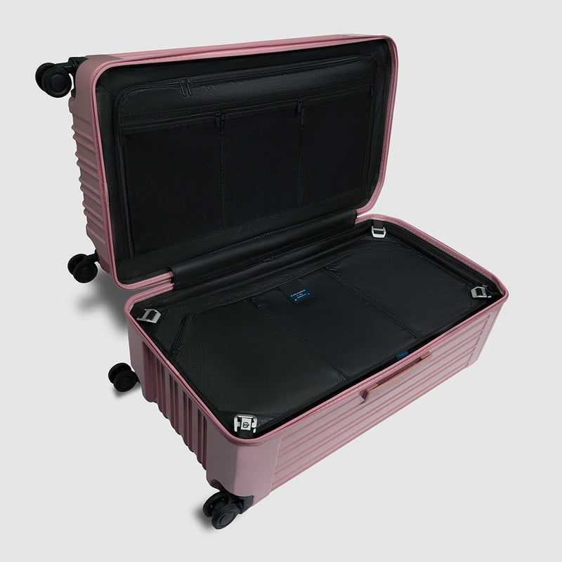 Hardside 4 wheel suitcase in trunk shape