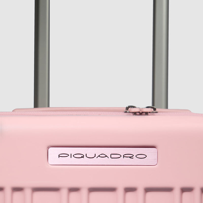 Hardside 4 wheel suitcase in trunk shape