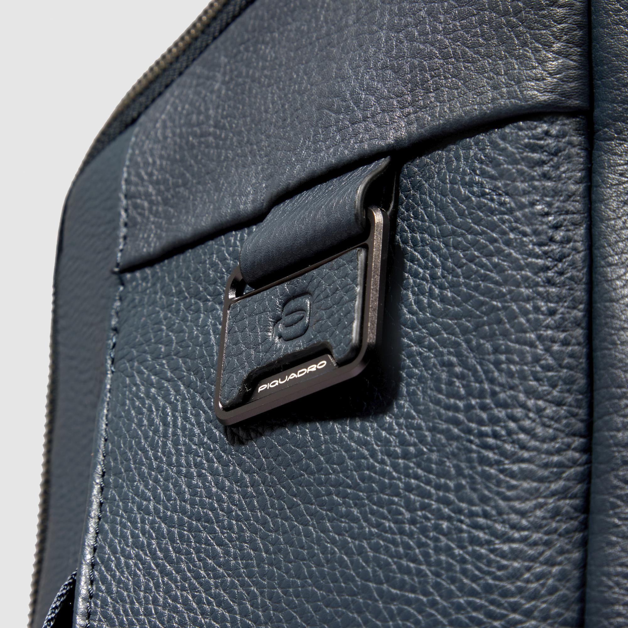 Convertible to backpack duffel bag blue - Main Image