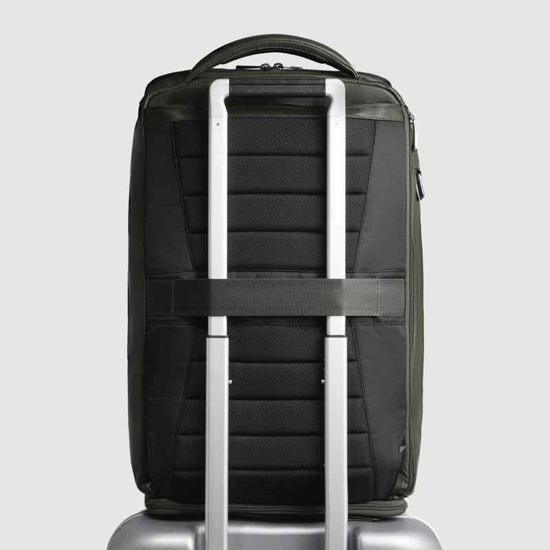 Sac de voyage adaptable a sac à dos