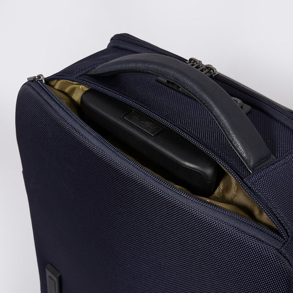 Underseater carry-on in recycled fabric