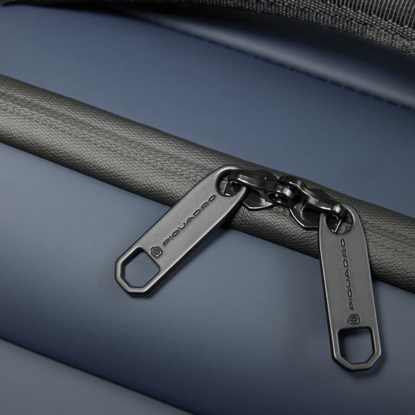 Water resistant, slim 4 wheel cabin suitcase