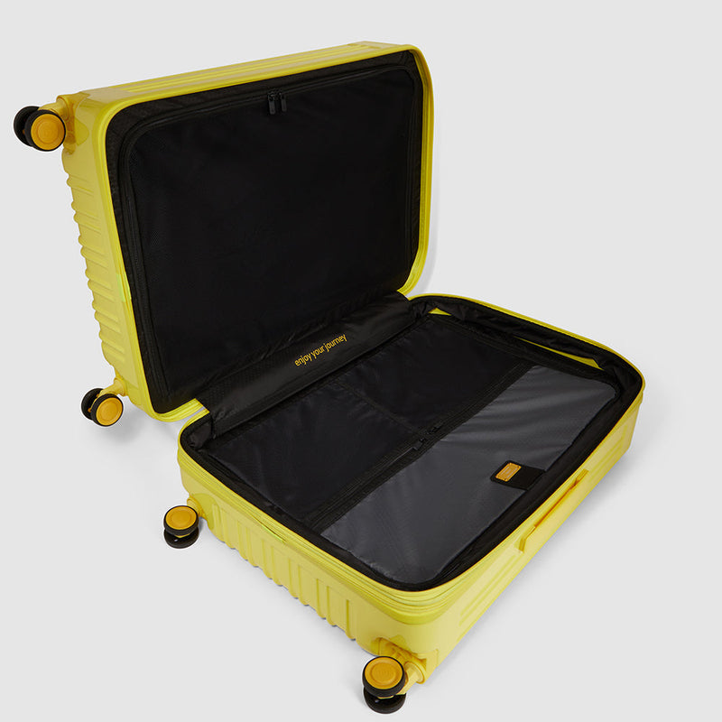 Medium size, expandable hardside spinner