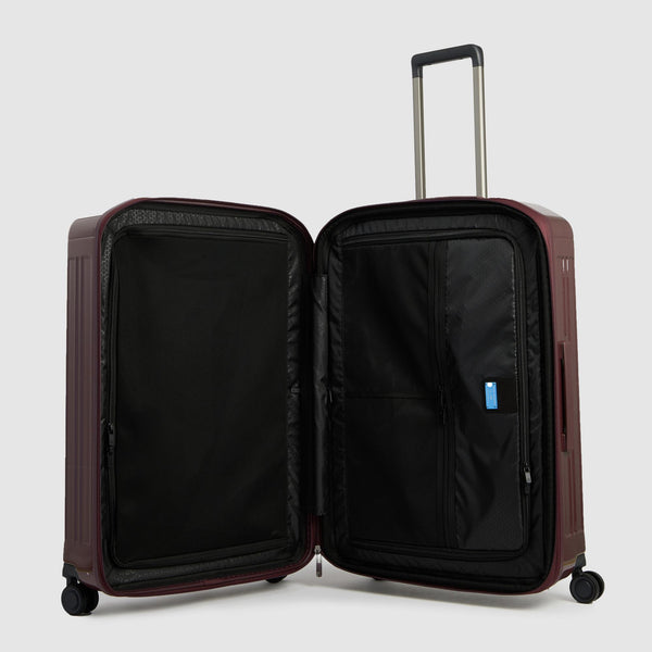 Expadable, large 4 wheel suitcase