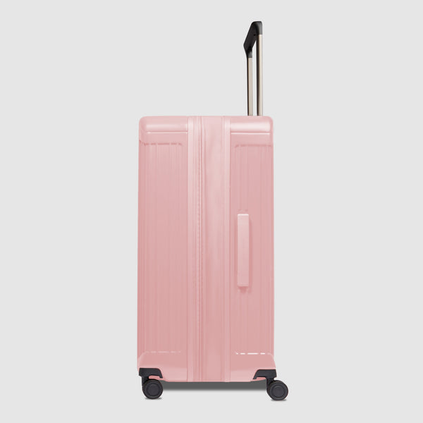 Expadable, large 4 wheel suitcase - 4