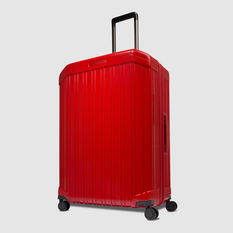 Expadable, large 4 wheel suitcase