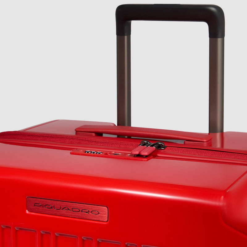 Expadable, large 4 wheel suitcase