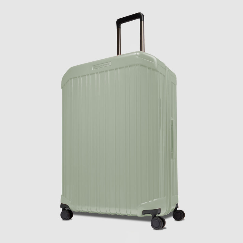 Expadable, large 4 wheel suitcase