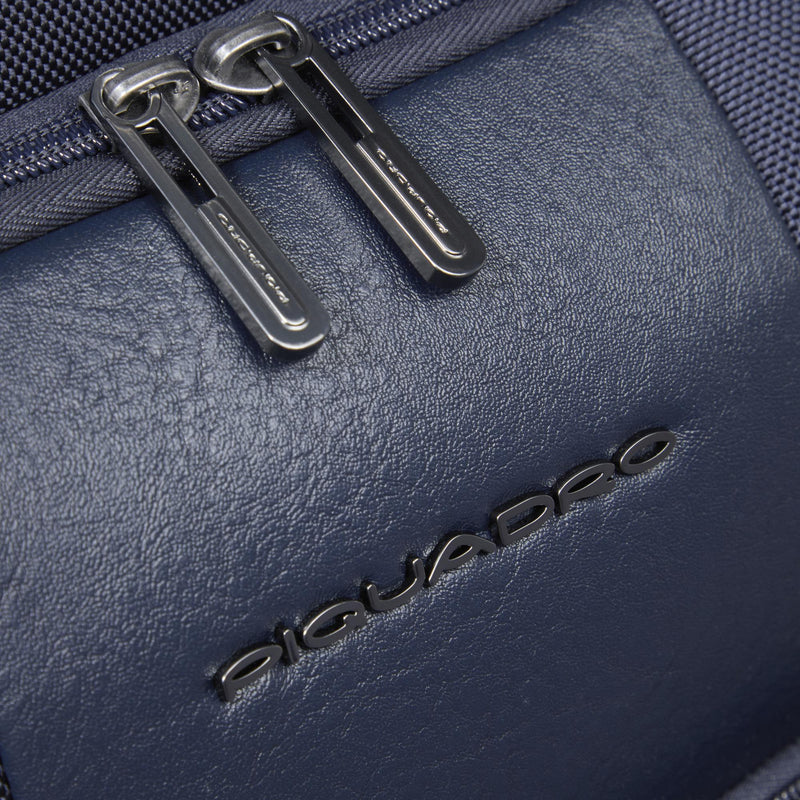 Medium size, expandable suitcase 4 wheels