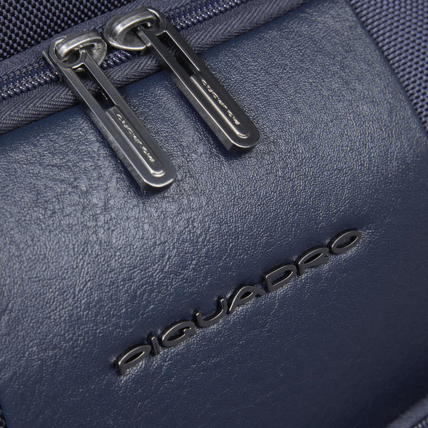 Medium size, expandable suitcase 4 wheels