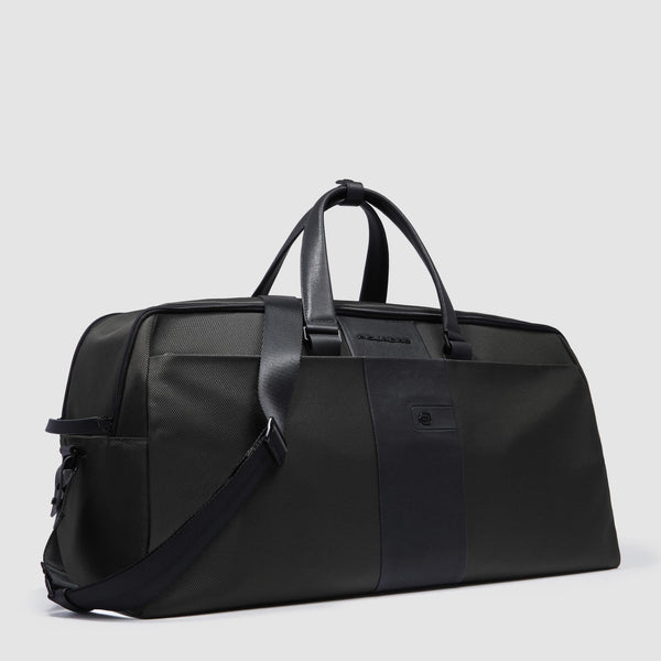 Duffel bag in recycled fabric