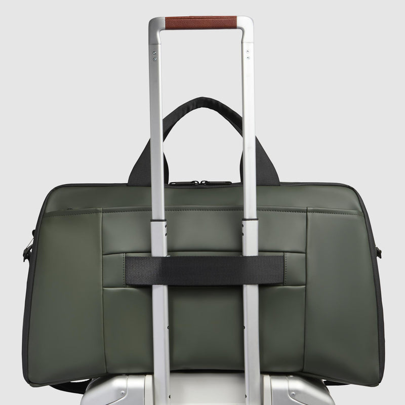 Water resistant duffel bag