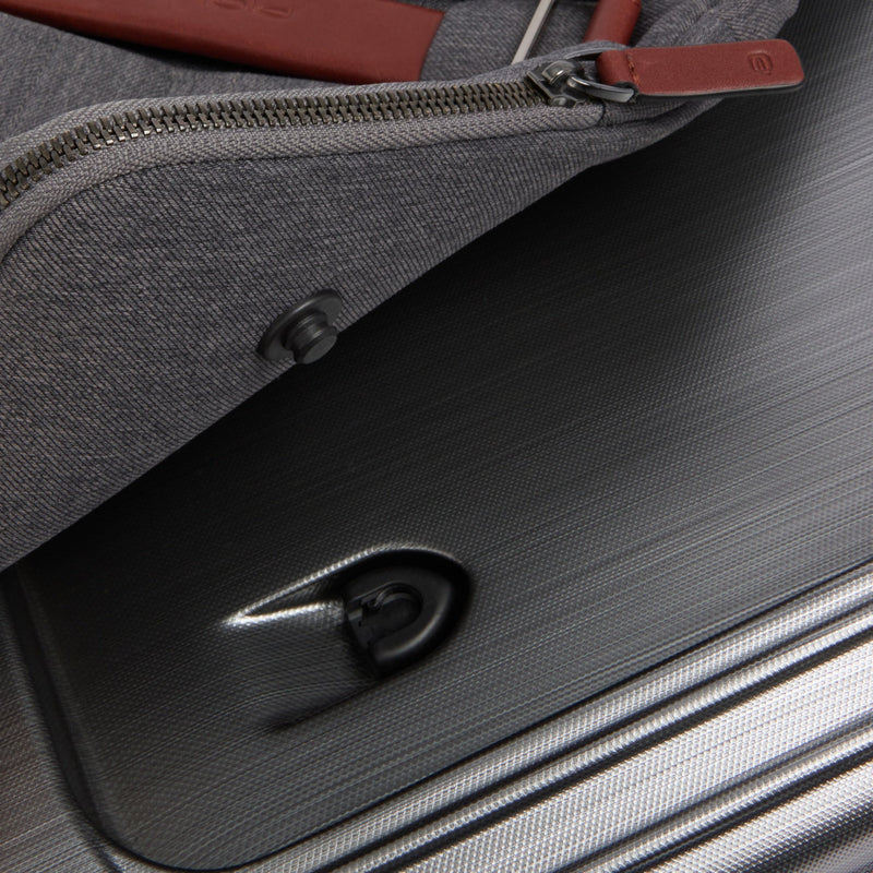 Valise cabine avec panneau avant pour ordinateur