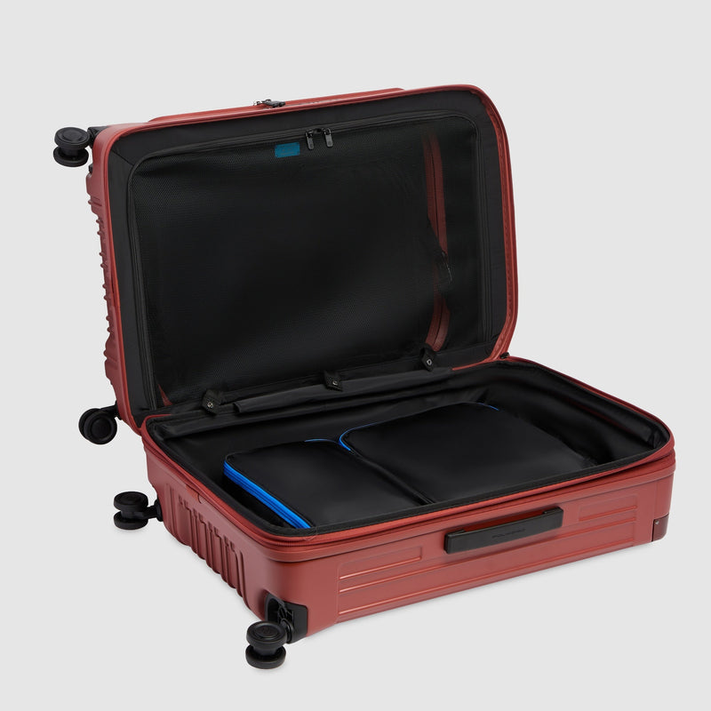 Medium size, 4 wheel suitcase with dual opening