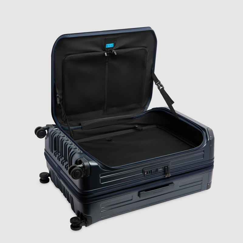 Large 4 wheel suitcase with dual opening