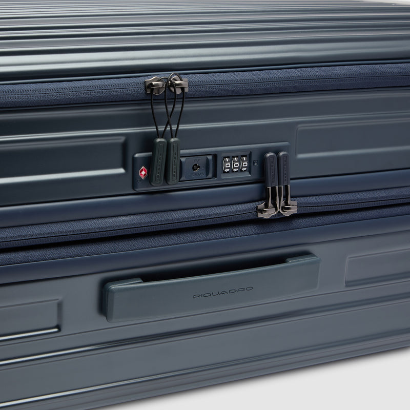 Large 4 wheel suitcase with dual opening